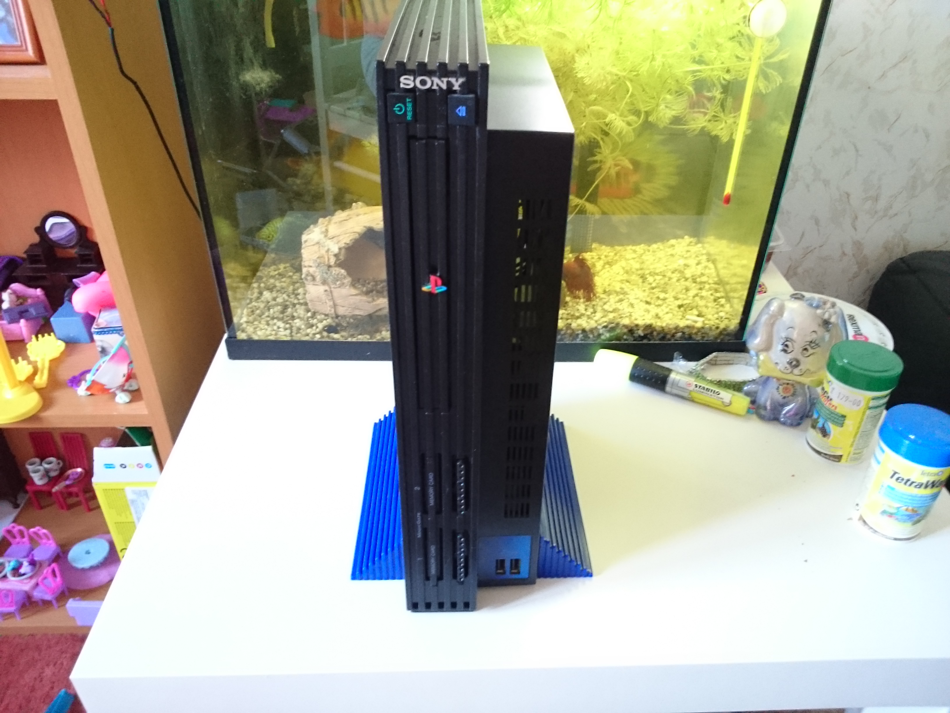 Продаётся PlayStation 2 спекулянтам просьба не беспокоиться