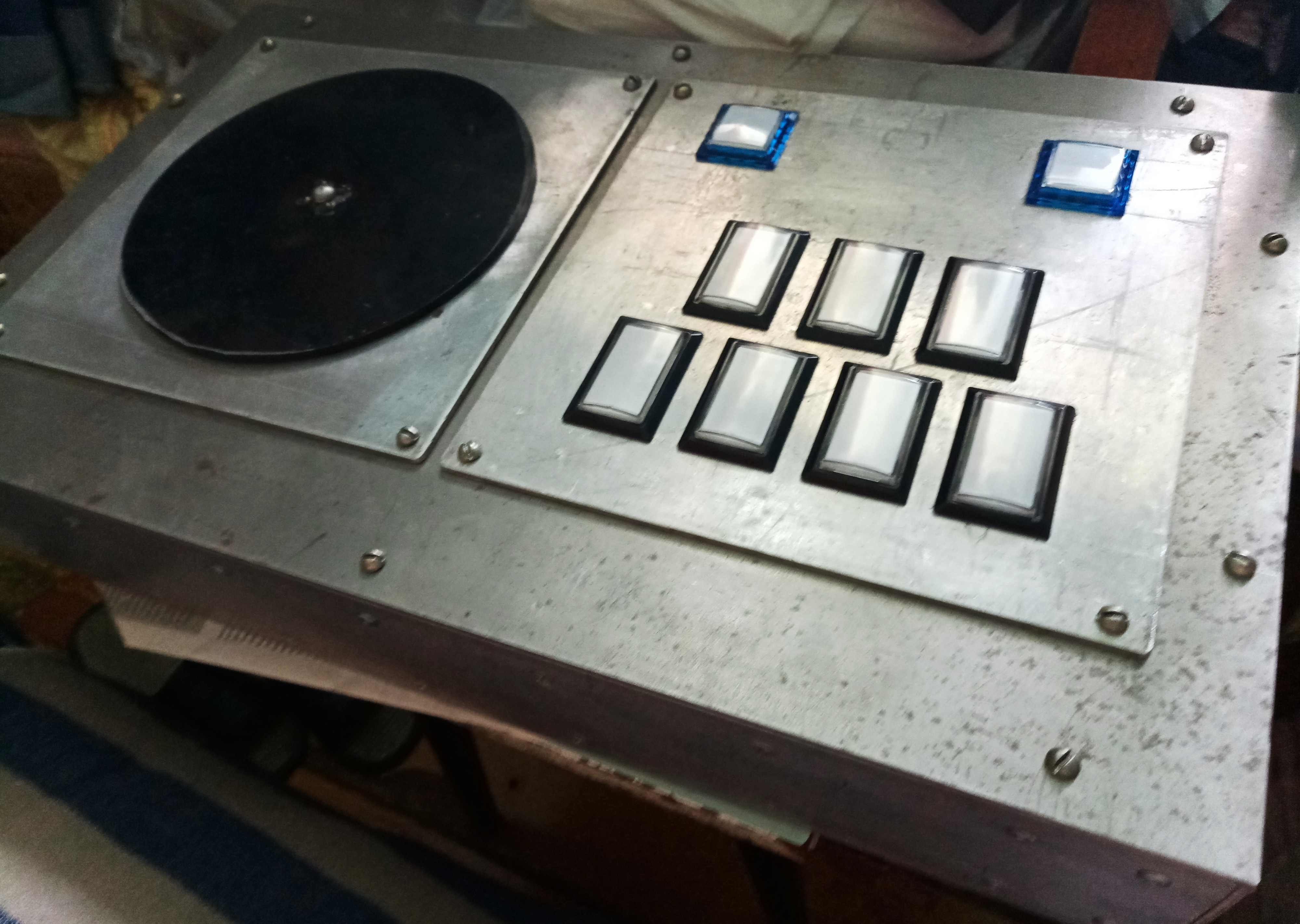 Фотографии приставок и игр. ну и девайсов околоигровых. 212388-0